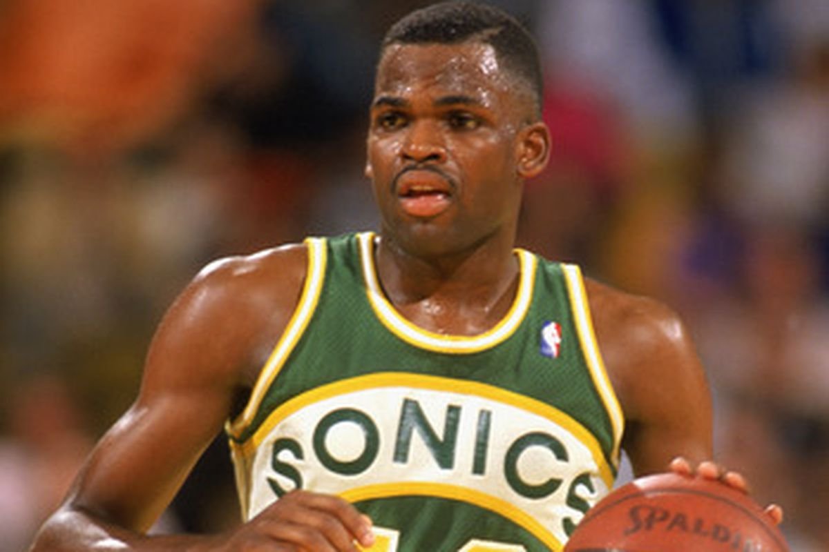 Nate McMillan playing in the NBA